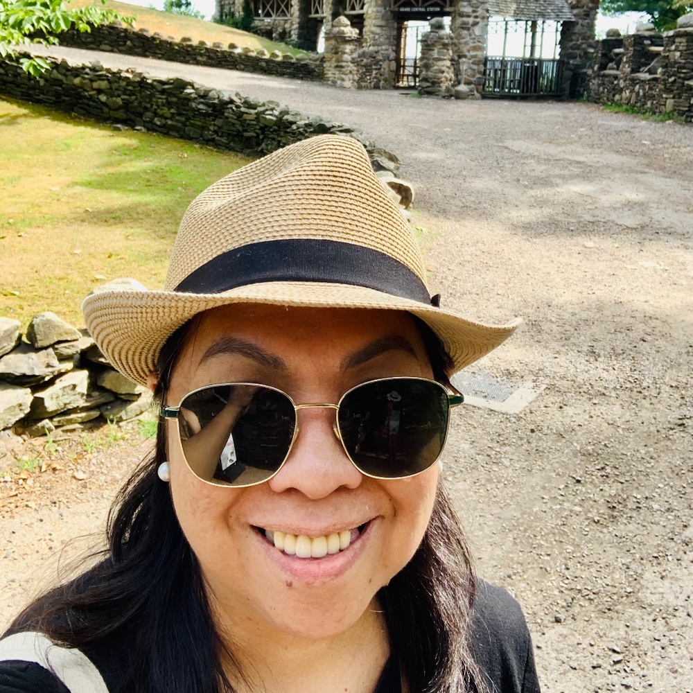 Meet your Posher, Maria